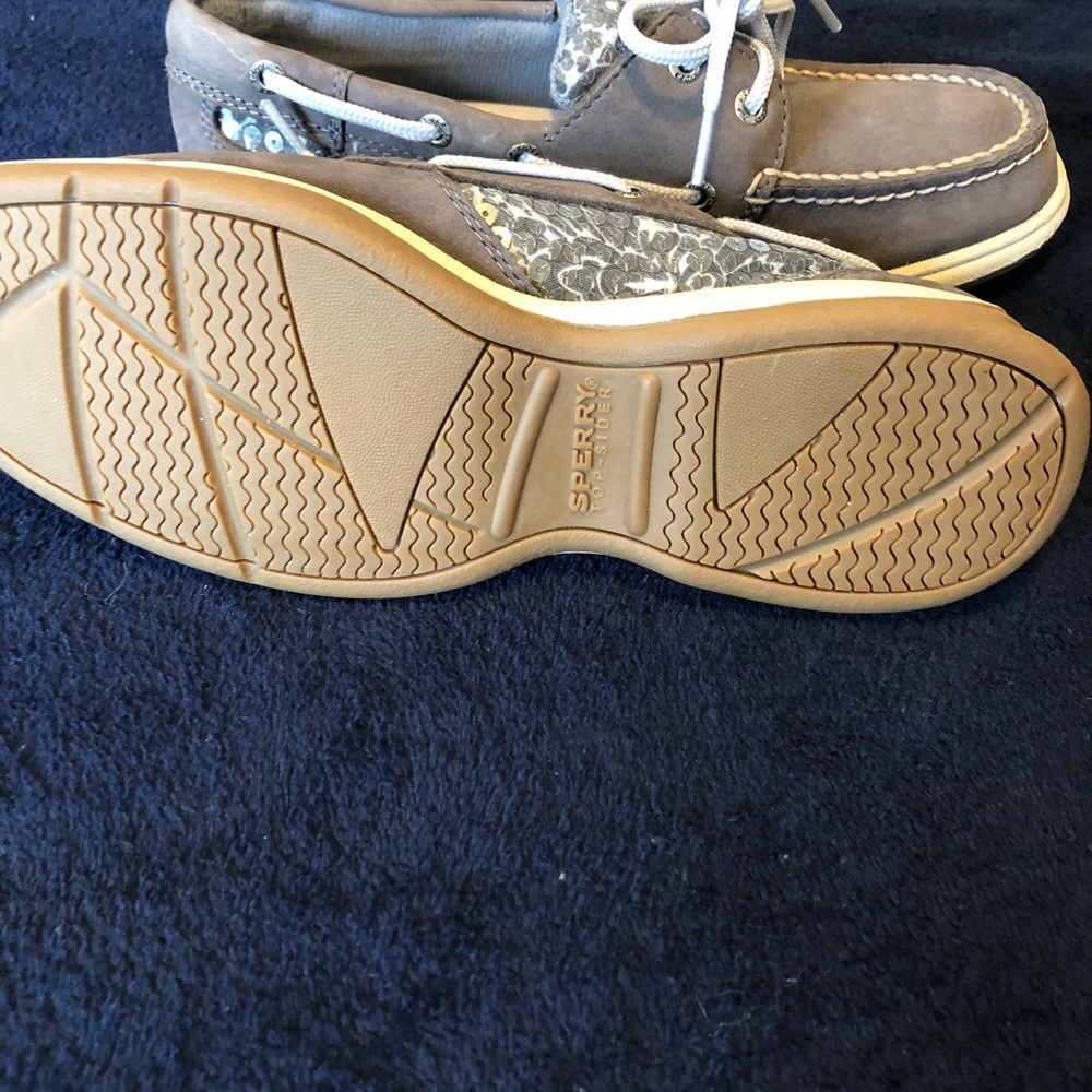 Shoes - Picture 7 of 9
